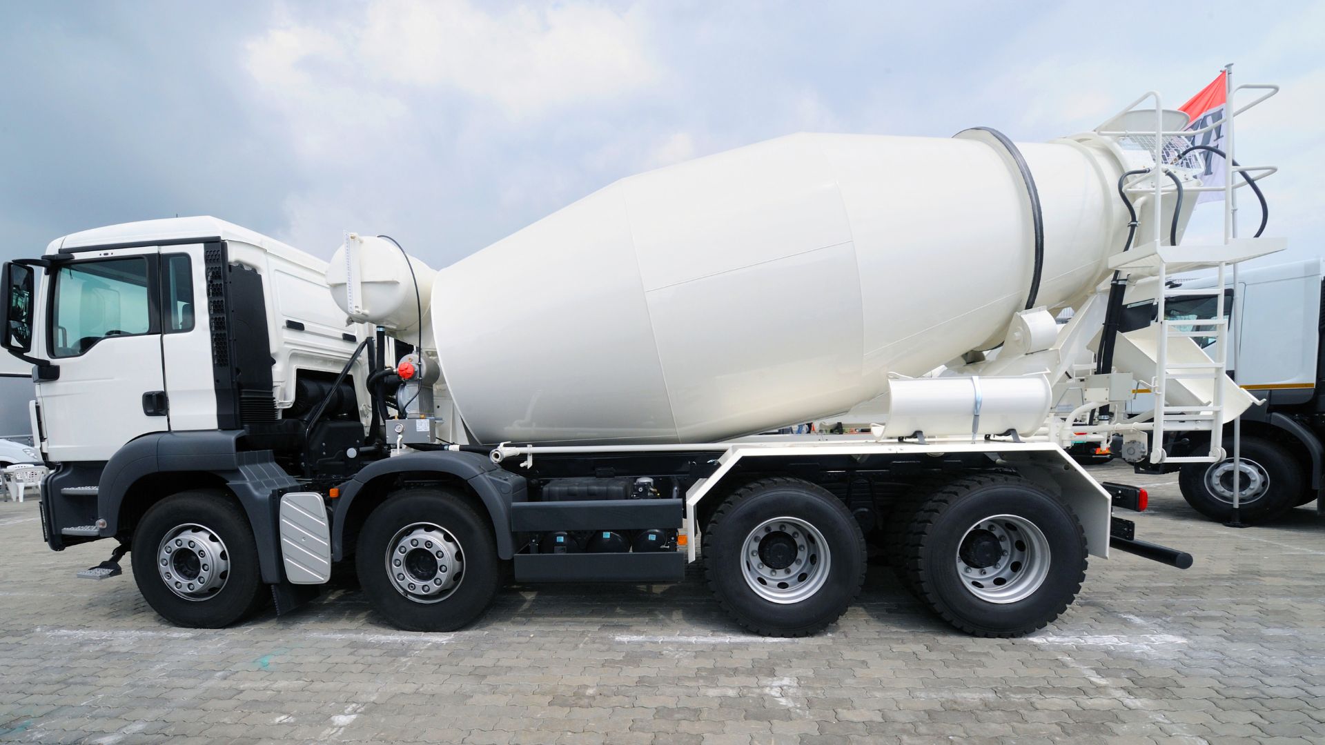 The Advantages of a Rampless Concrete Washout Container hero